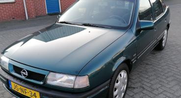 Opel Vectra-A 2.0i HB CDX